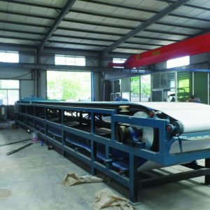 Continuous belt vacuum filter