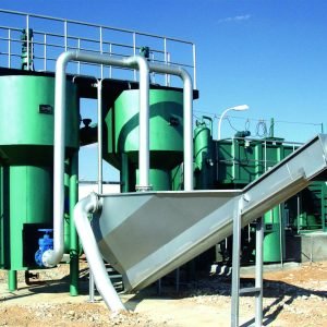 Sand and water separator